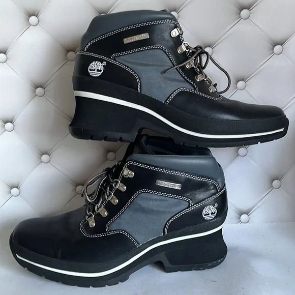 Timberland Women’s Genuine Leather Boots Size 10 Logo Color Black/Gray - Picture 8 of 8